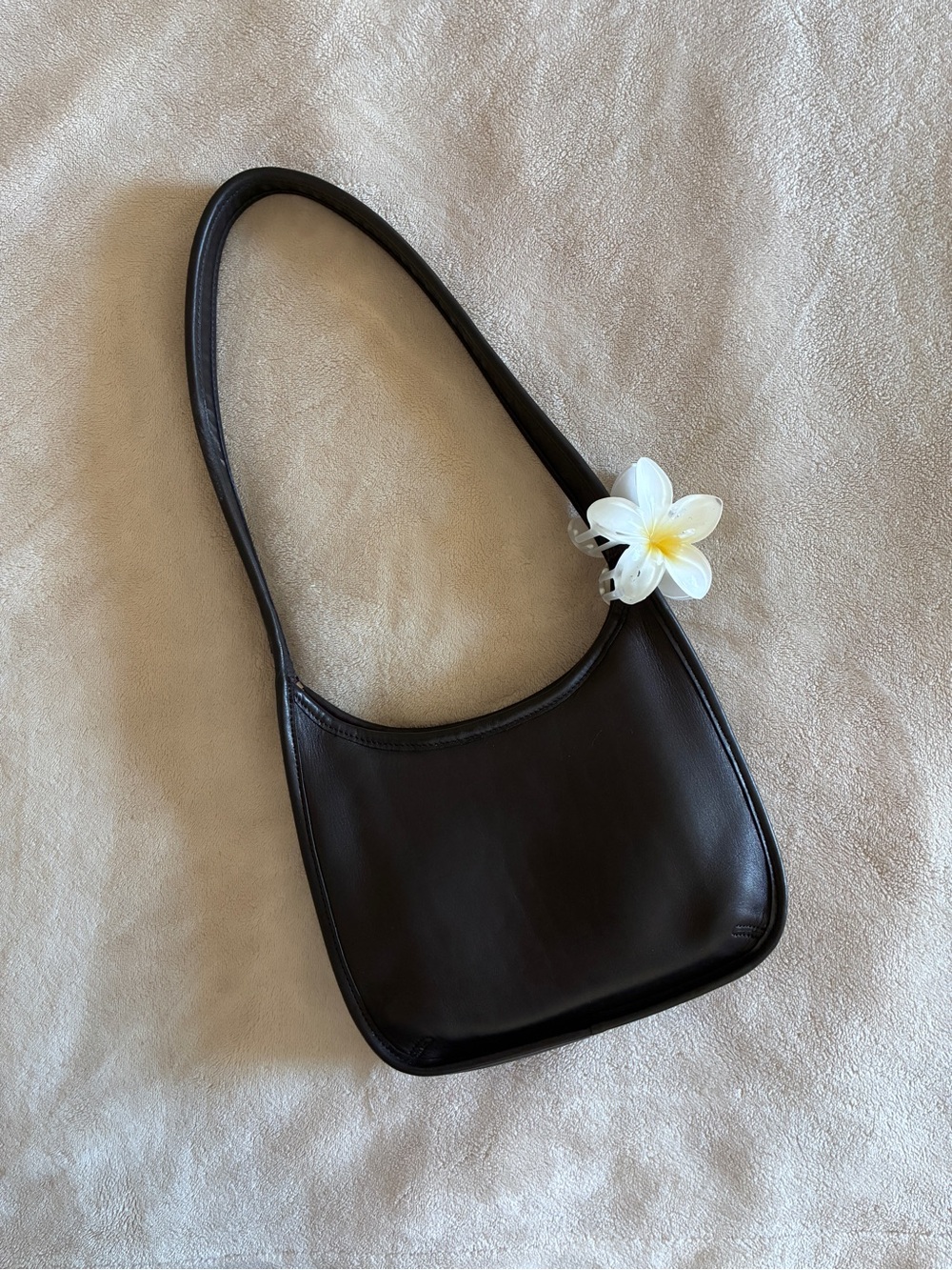 black vintage coach ergo 9020